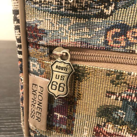 Vintage Pioneer Express Route 66 Needlepoint Tapestry Mini Duffel Bag Travel - Picture 4 of 11